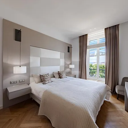 아파트 Croisette 4 Bedrooms - 2c 칸느