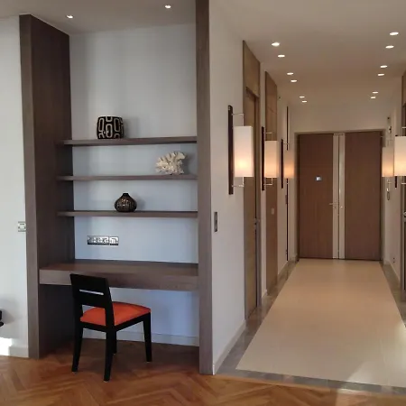 Croisette 4 Bedrooms - 2c Cannes