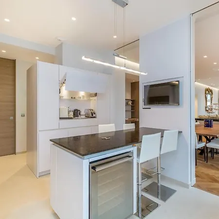 Croisette 4 Bedrooms - 2c * Cannes