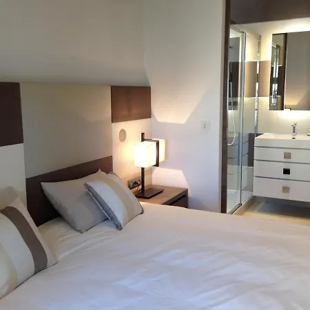 Daire Croisette 4 Bedrooms - 2c Cannes